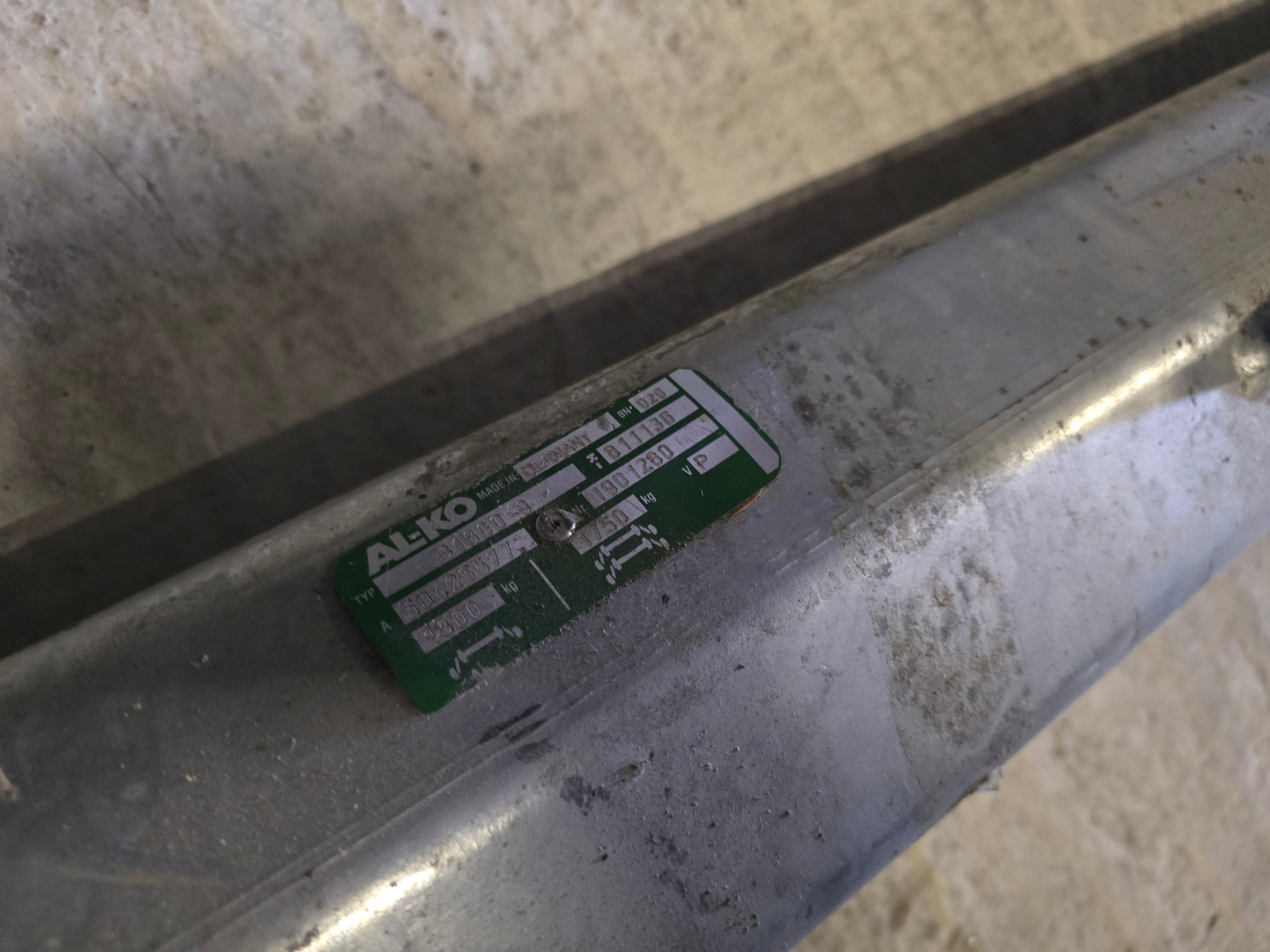 Anhänger Achse 1800 kg Restposten