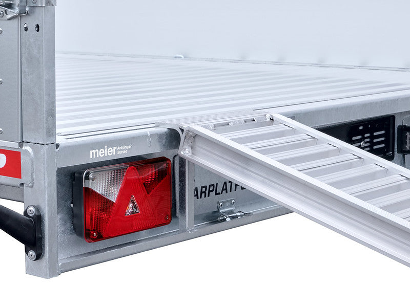 Remorque cargo Temared type CARPLATFORM, avec ridelles, rampes et treuil
