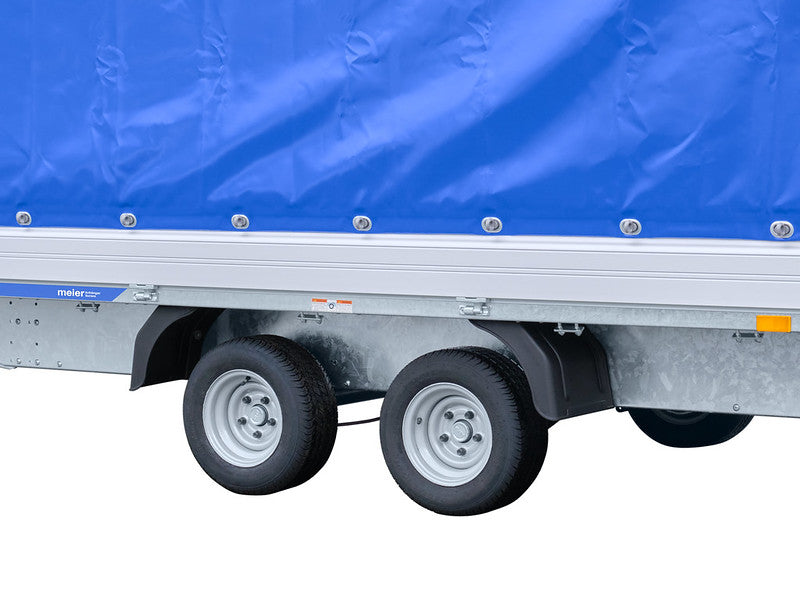 Remorque Humbaur type HN, plateau à deux essieux, basse hauteur de chargement, avec bâche