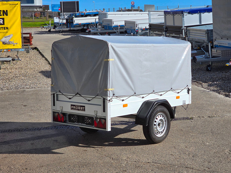 Occasion Anhänger 750 kg ungebremst mit Plane