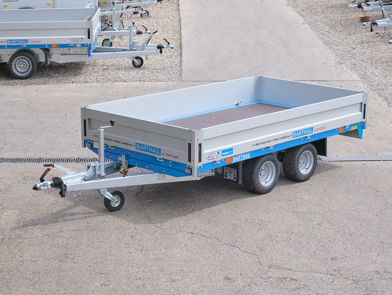 Barthau Anhänger mit tiefer Ladeflächenhöhe 2700 kg