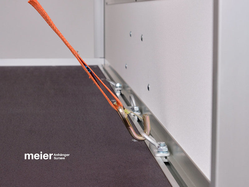 Humbaur Kofferanhänger Typ HK, Einachs Tieflader, Plywood, mit seitlicher Klappe