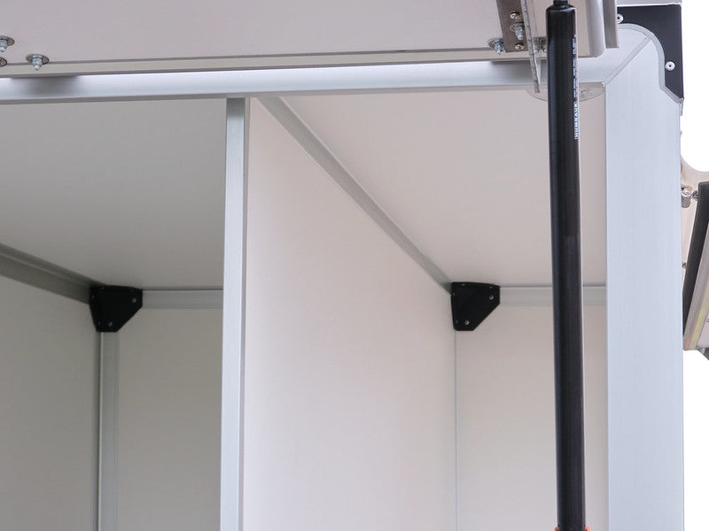 Remorque fourgon Humbaur type HK avec barres de toit, cloison de séparation, rabats arrière et latéraux