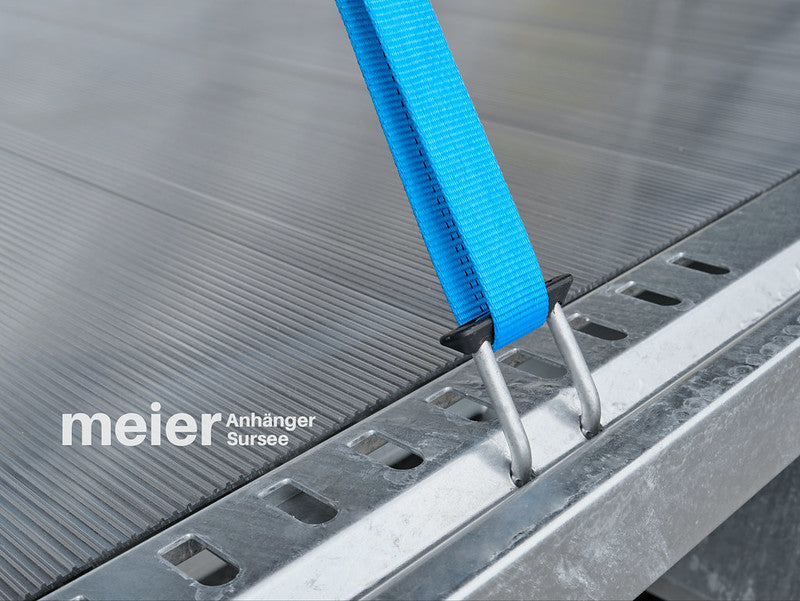 Humbaur Fahrzeugtransporter Universal mit Rampen und Stützen - Meier Anhänger AG