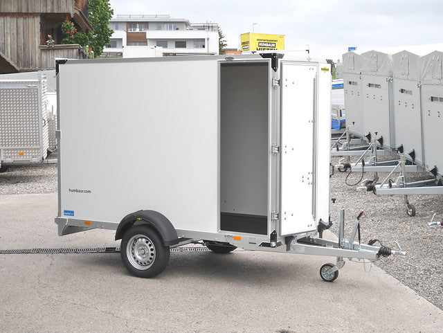 Humbaur Kofferanhänger Typ HK, Einachs Tieflader, Plywood, Seitentüre und Stützen hinten - Meier Anhänger AG