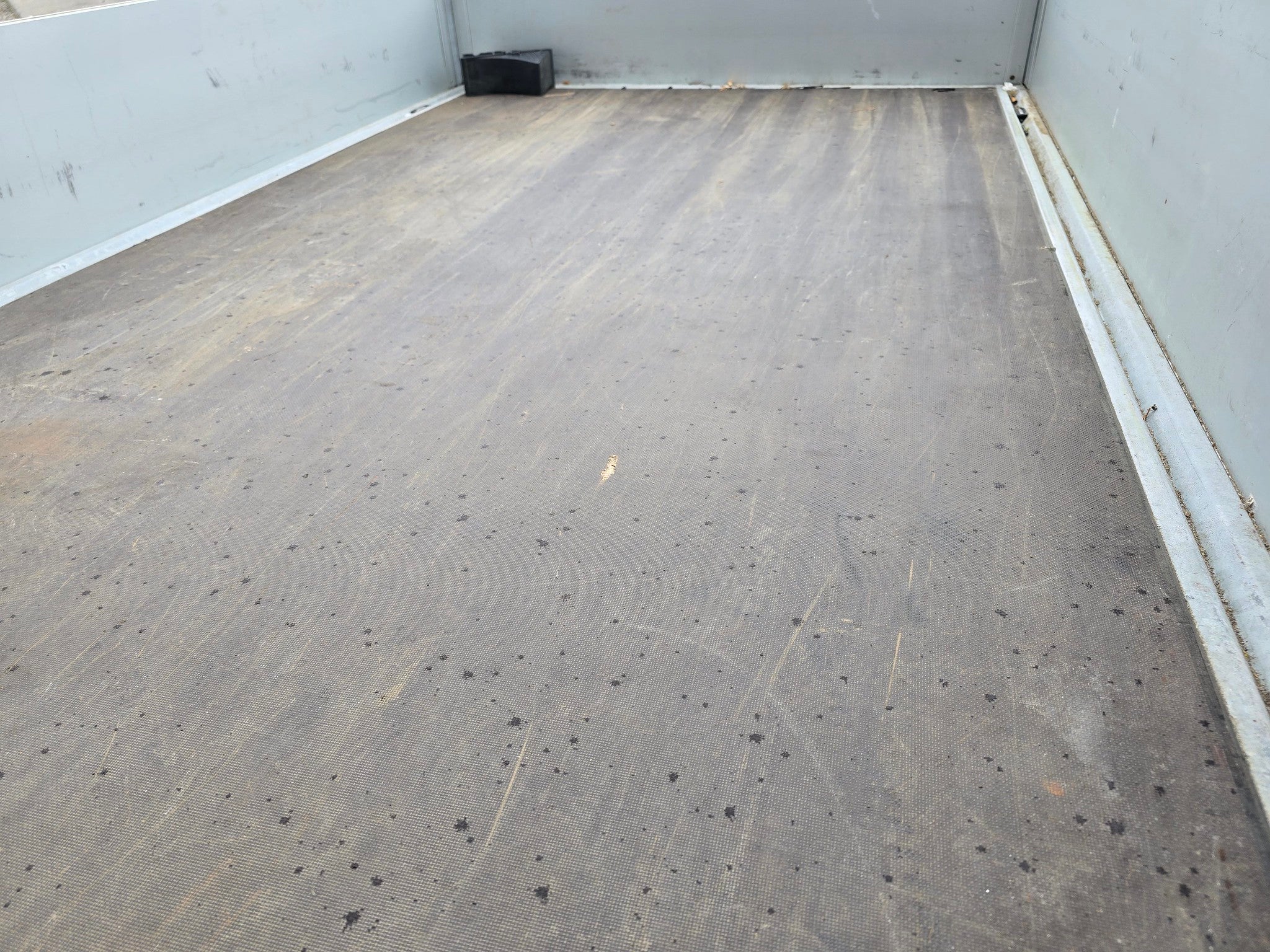 Occasion Remorque 750 kg non freinée, jamais besoin de la présenter au MFK