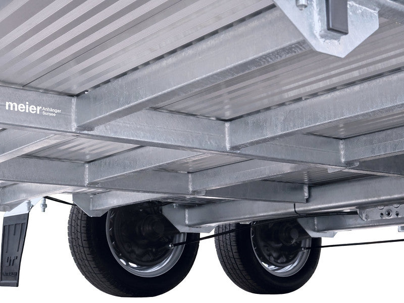 Temared Baumaschinentransporter Typ BUILDER mit Überfahrwand