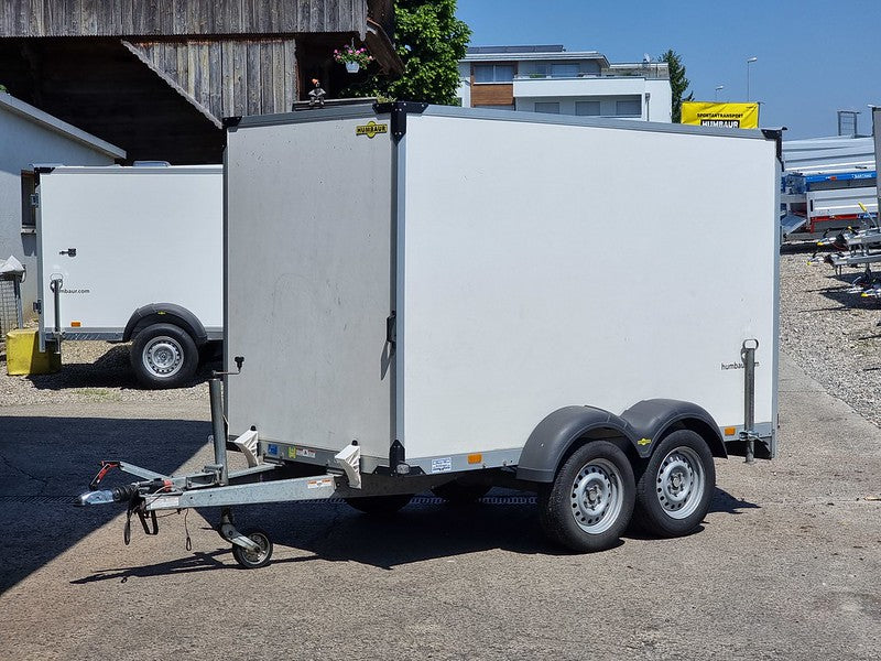 Occasion Kofferanhänger 2000 kg mit Heckklappe, ab MFK